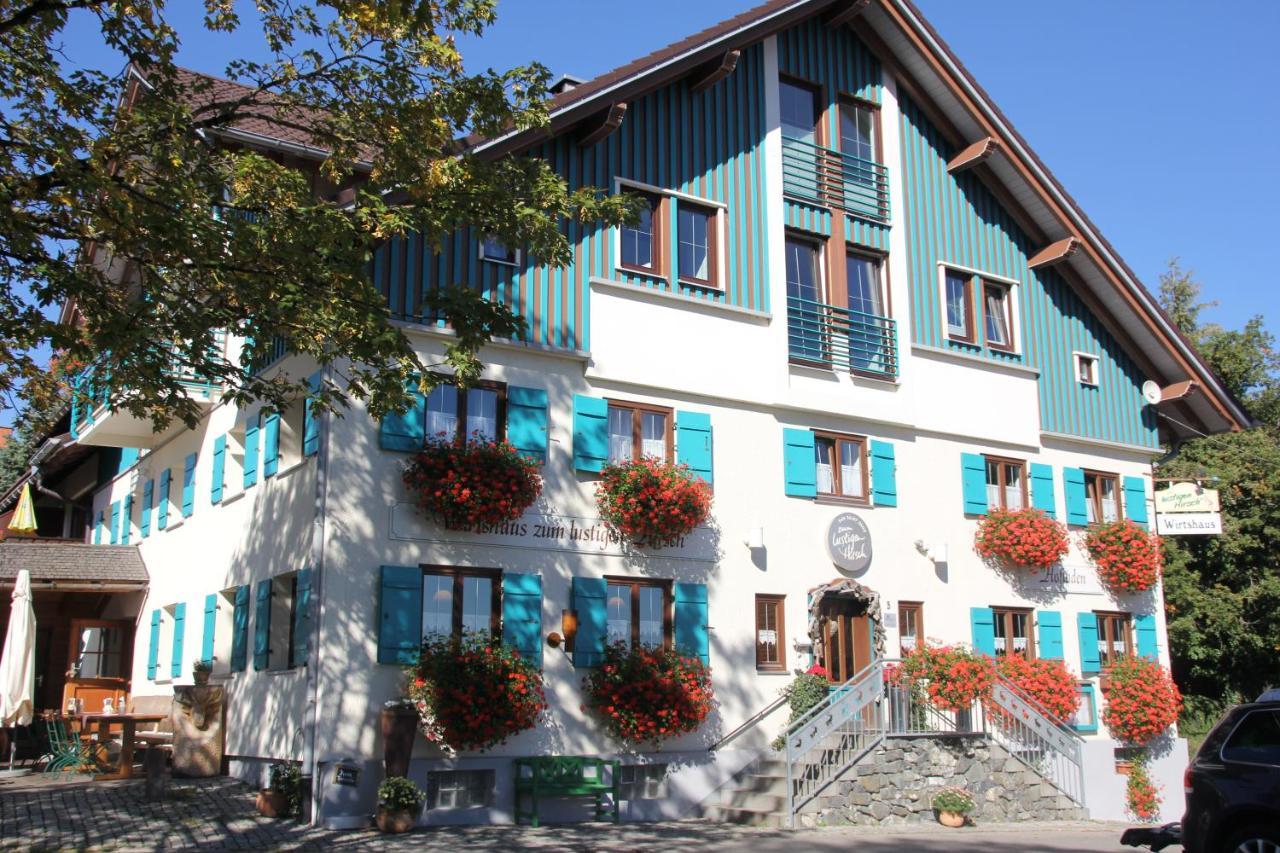 Hotel Lustiger Hirsch Akams Exterior foto